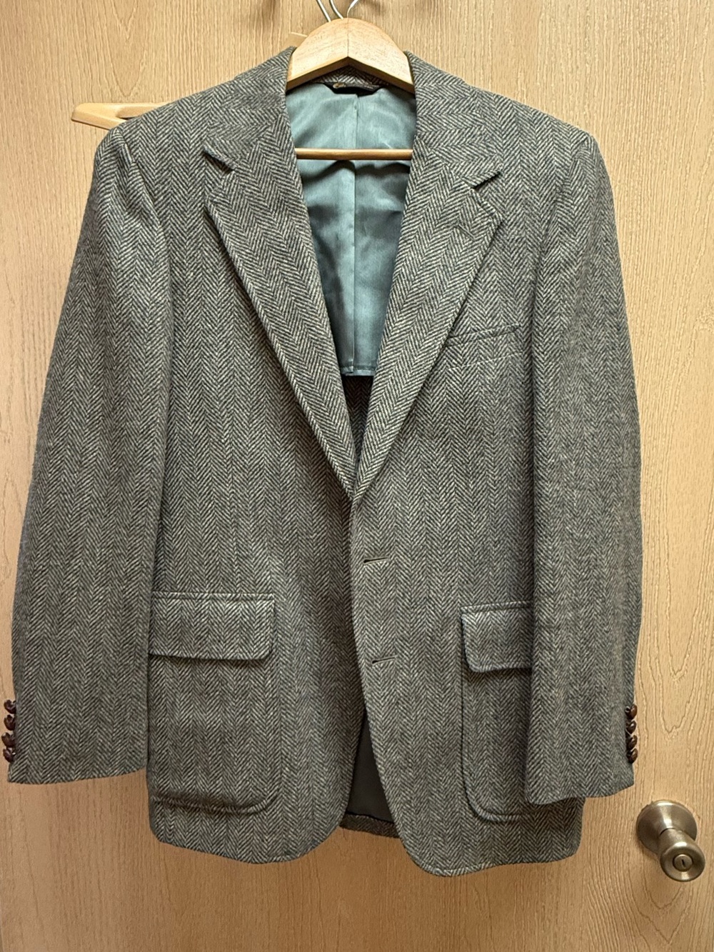 Vanjulian- Men's Grey Herringbone Wool Sport Coat - Tailored Notch Lapel
